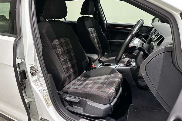 2016 Volkswagen Golf GTI 7