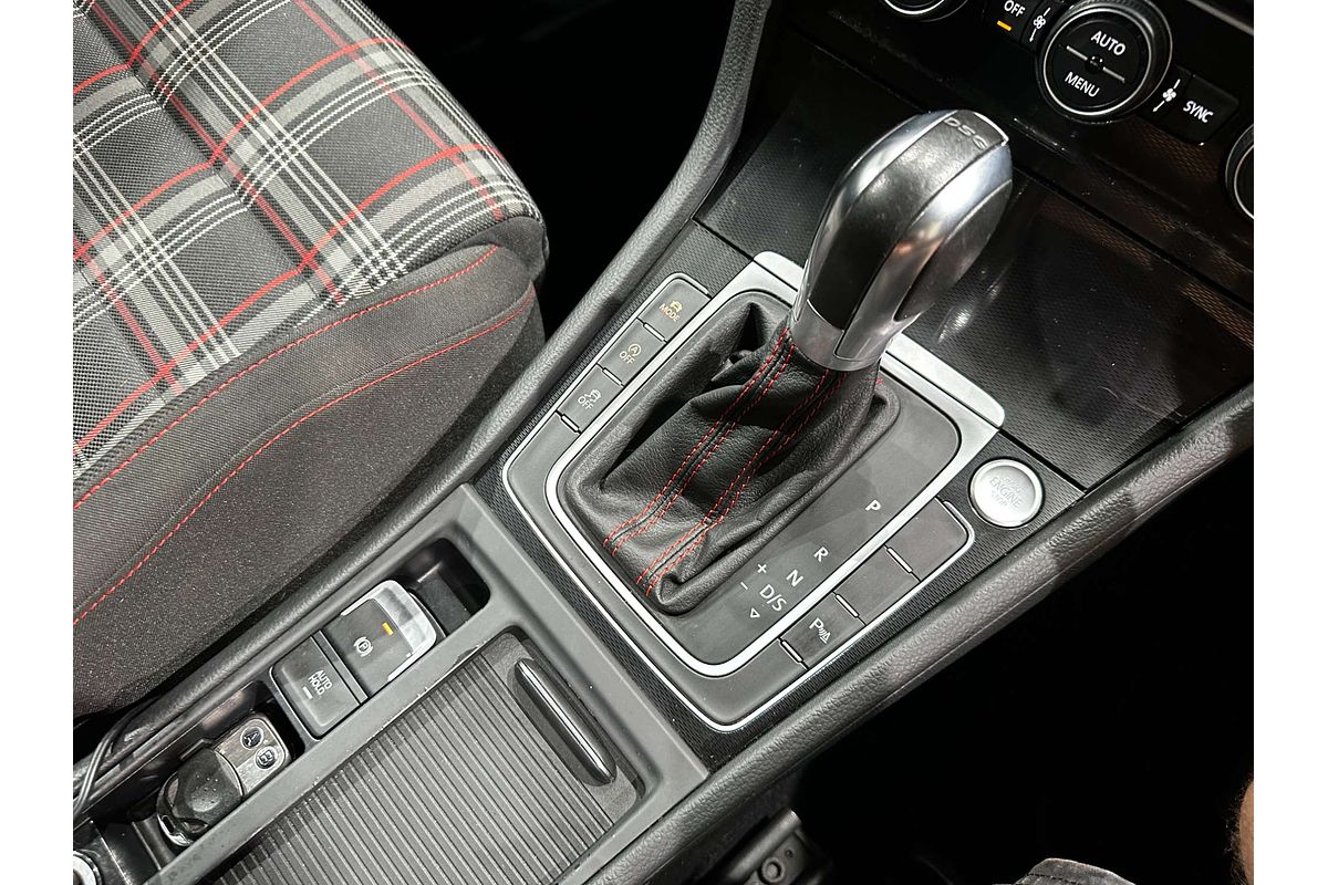 2016 Volkswagen Golf GTI 7