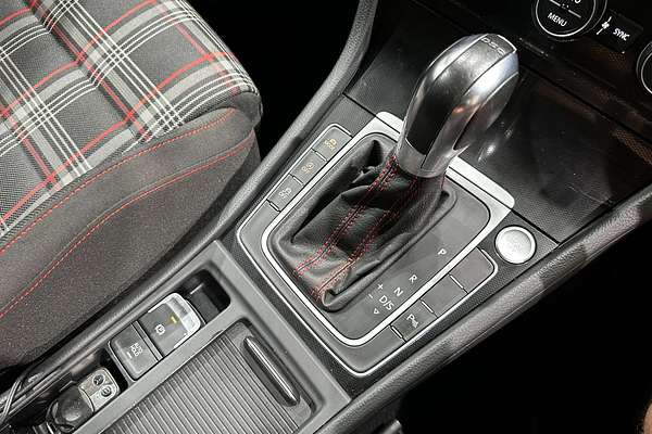 2016 Volkswagen Golf GTI 7