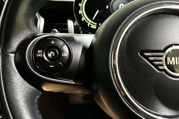 2020 MINI Hatch Cooper F55 LCI