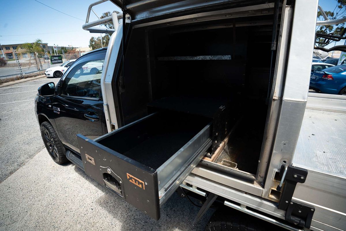 2023 Toyota Hilux SR GUN126R 4X4