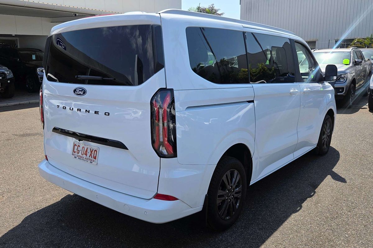 2024 Ford Tourneo Titanium X AV SWB