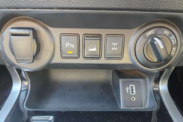 2022 Nissan Navara ST D23 4X4