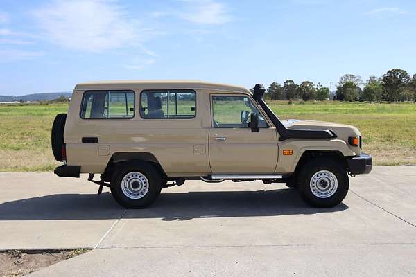 2025 Toyota Landcruiser GXL Troopcarrier GDJL78R