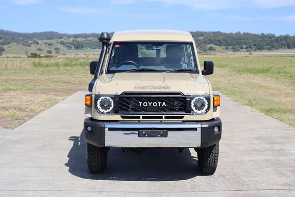 2025 Toyota Landcruiser GXL Troopcarrier GDJL78R