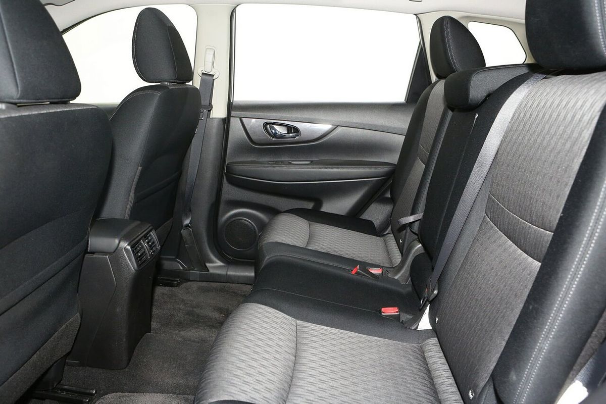 2022 Nissan X-TRAIL ST T32