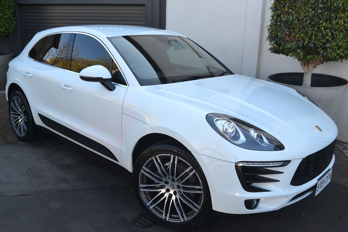 2016 Porsche Macan S 95B