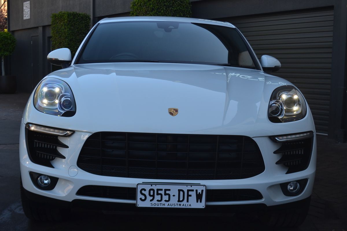 2016 Porsche Macan S 95B