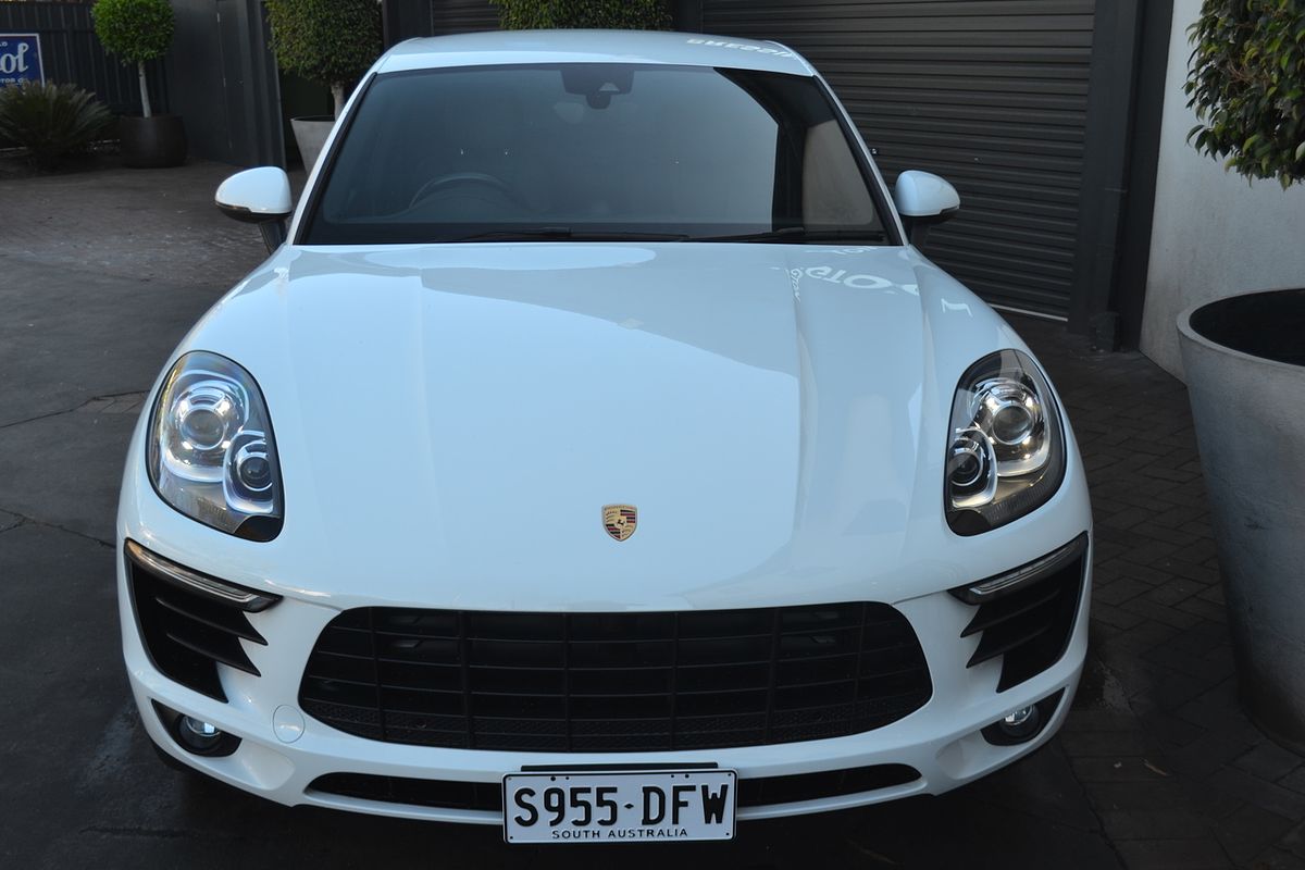 2016 Porsche Macan S 95B