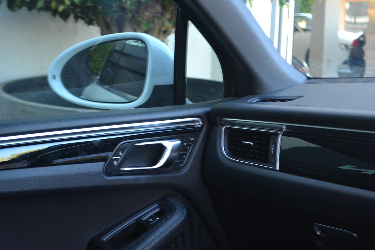 2016 Porsche Macan S 95B