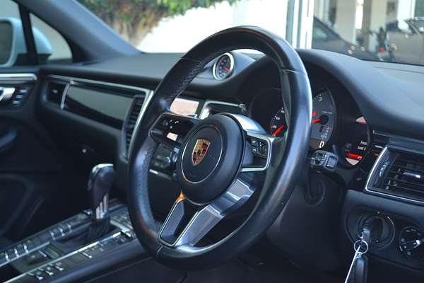 2016 Porsche Macan S 95B