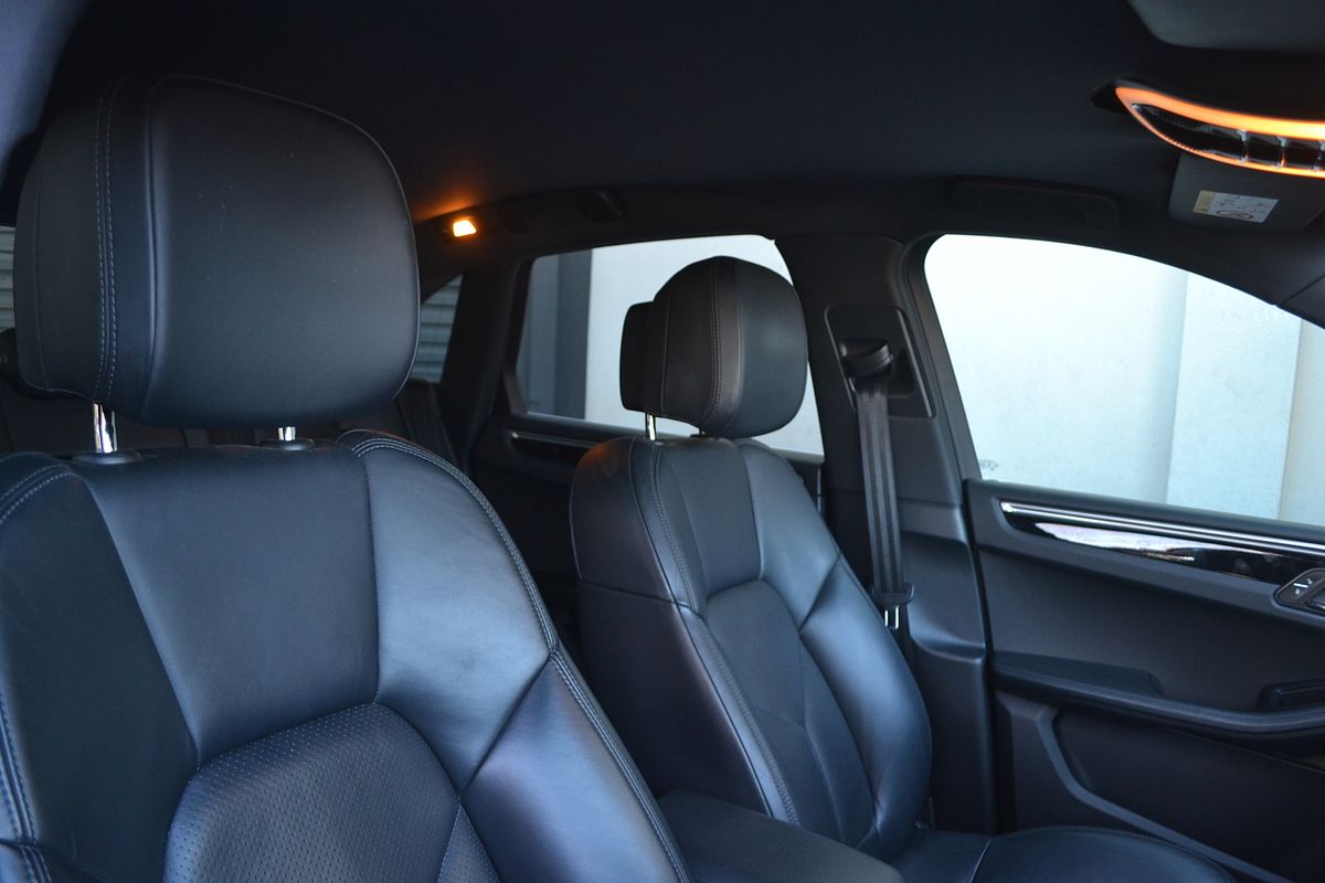 2016 Porsche Macan S 95B