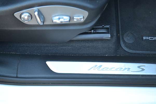 2016 Porsche Macan S 95B