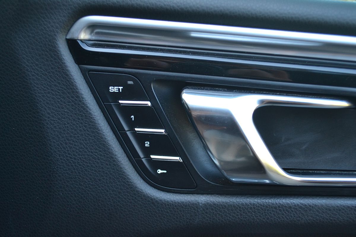 2016 Porsche Macan S 95B