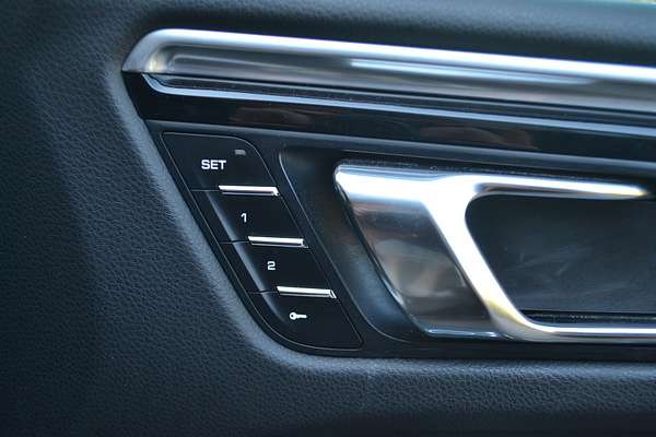 2016 Porsche Macan S 95B