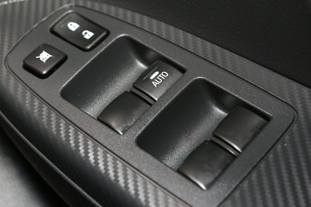 2024 Mitsubishi Eclipse Cross ES YB