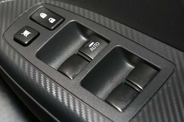 2024 Mitsubishi Eclipse Cross ES YB
