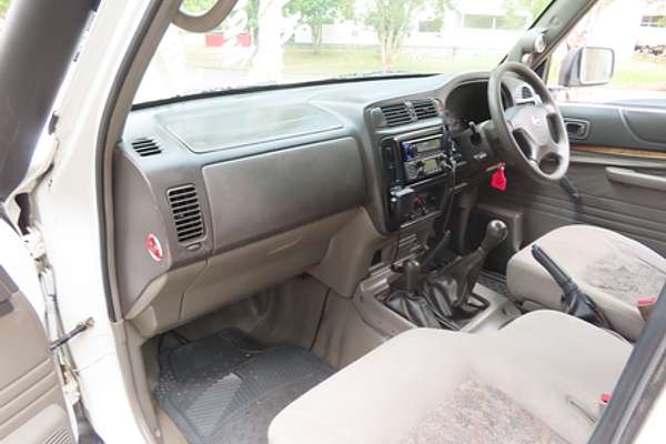 2006 Nissan Patrol DX GU II 4X4