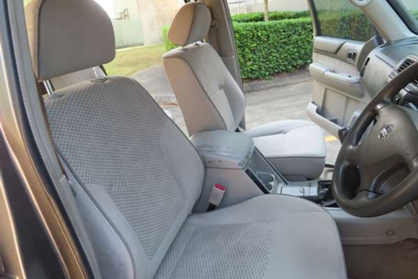 2004 Nissan Patrol ST GU III