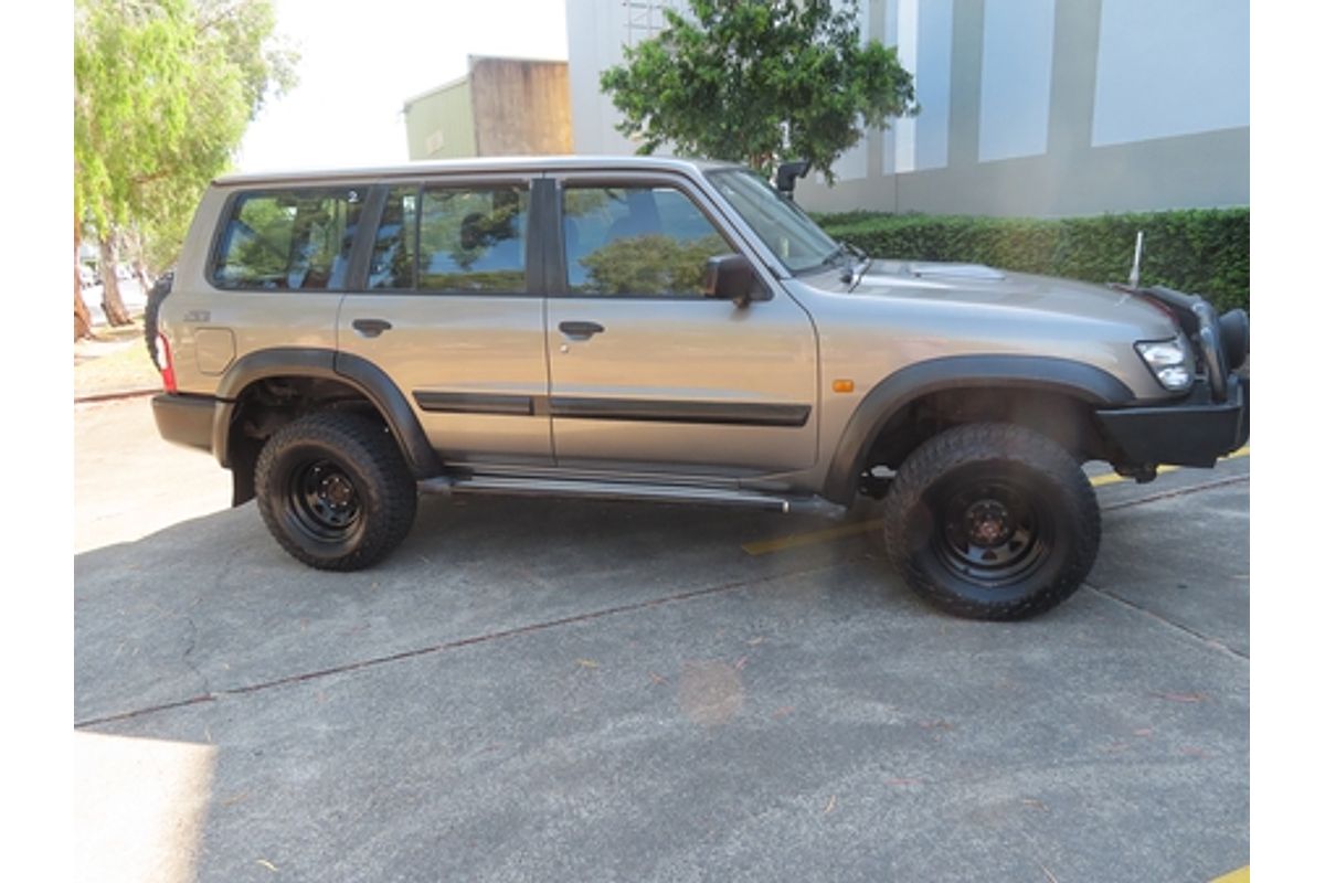 2004 Nissan Patrol ST GU III