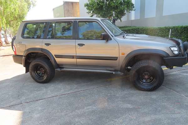 2004 Nissan Patrol ST GU III