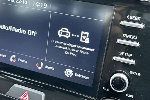 2023 Kia Sorento S MQ4
