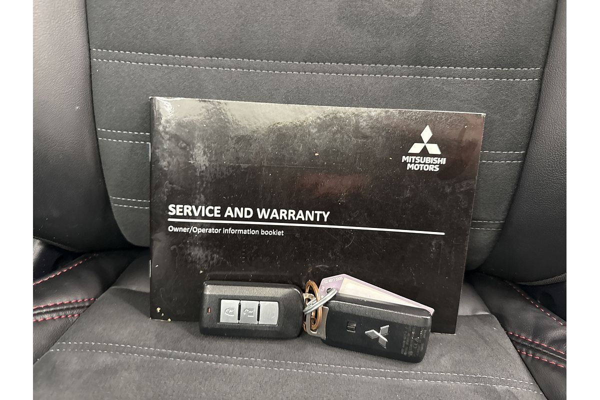 2021 Mitsubishi Outlander Black Edition ZL