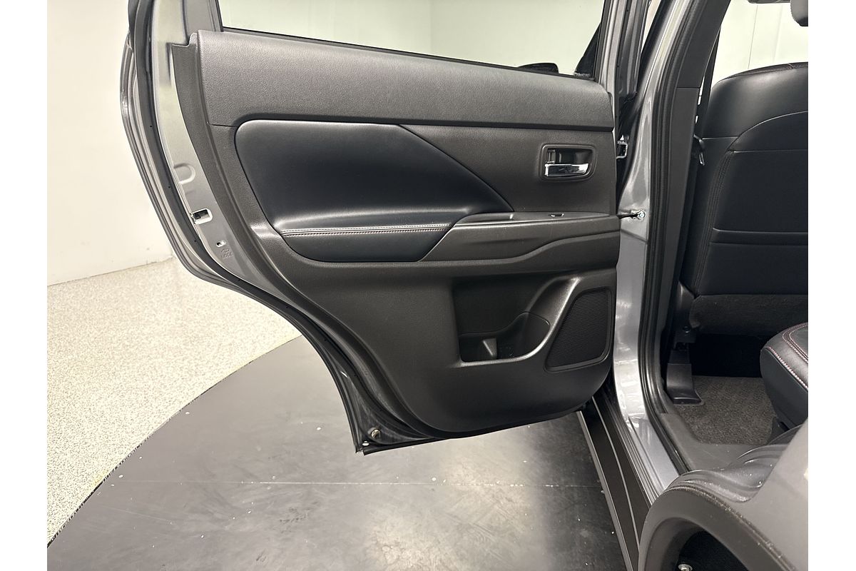 2021 Mitsubishi Outlander Black Edition ZL