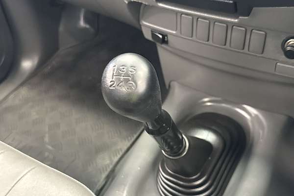 2015 Toyota Hilux Workmate TGN16R Rear Wheel Drive