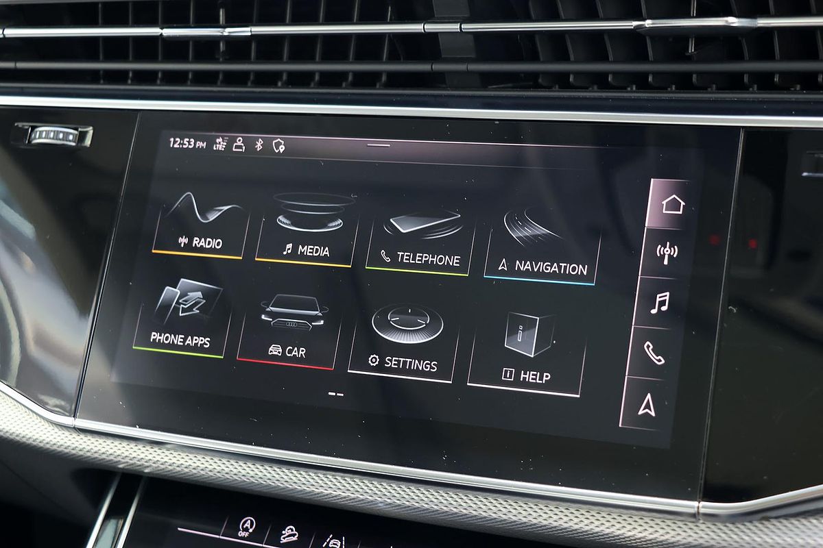 2019 Audi Q8 55 TFSI F1