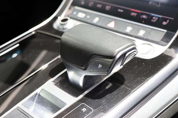 2019 Audi Q8 55 TFSI F1