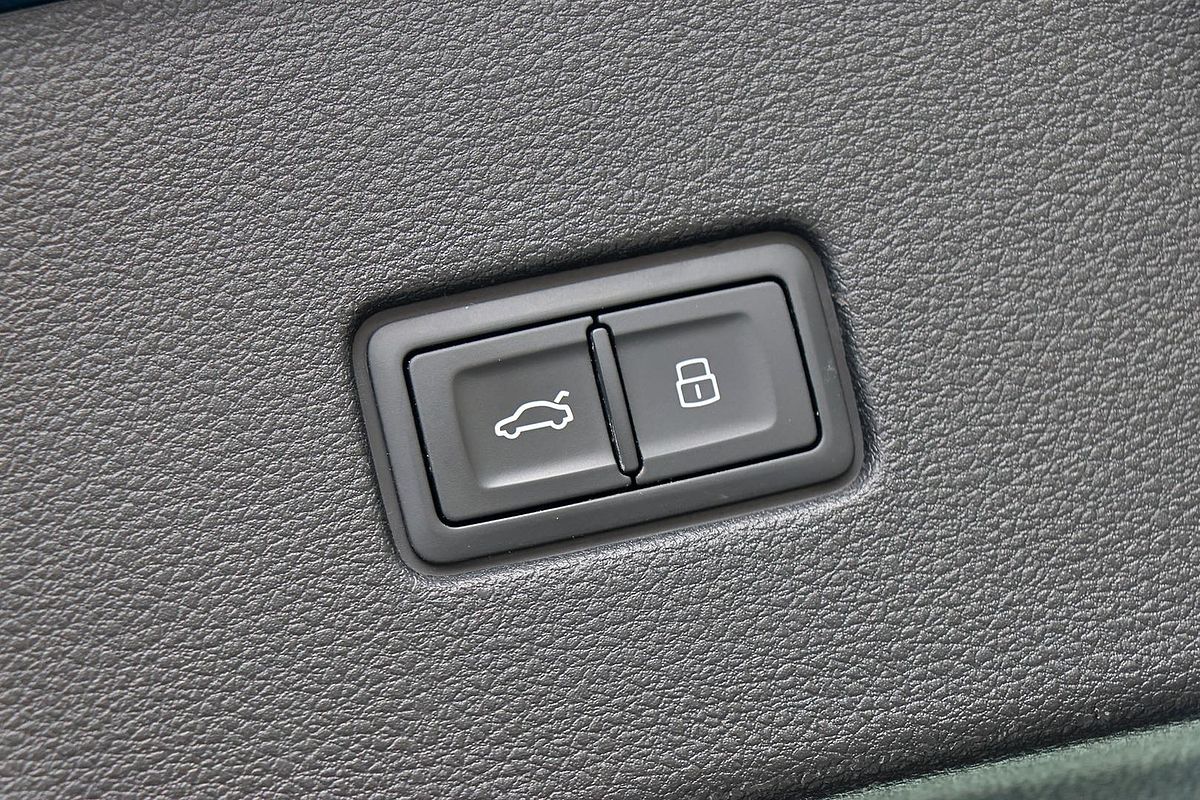 2019 Audi Q8 55 TFSI F1