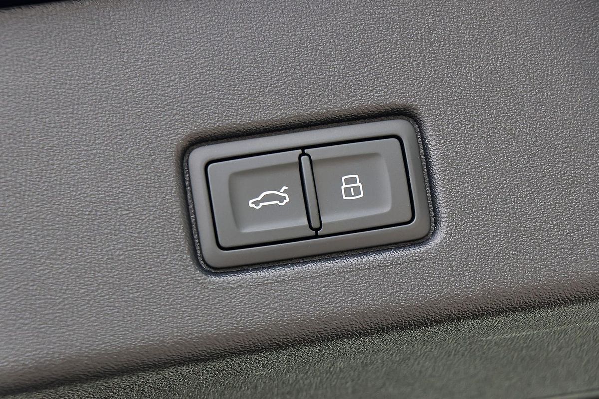 2024 Audi Q4 e-tron 45 F4