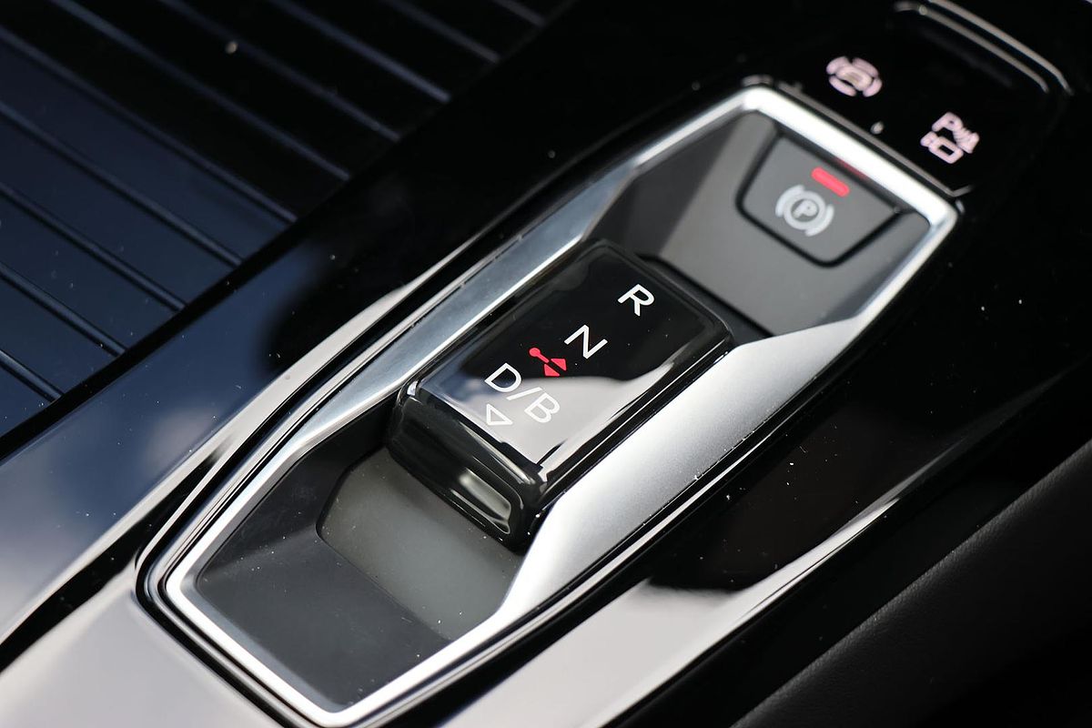 2025 Audi Q6 e-tron GF