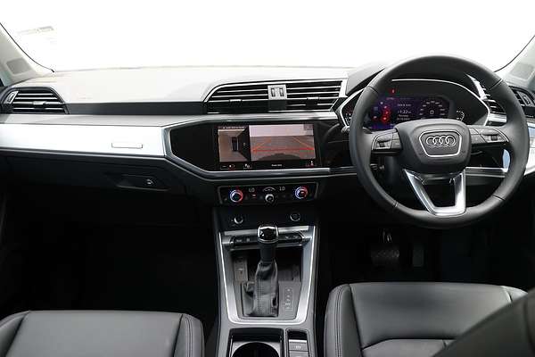 2025 Audi Q3 35 TFSI S line edition F3