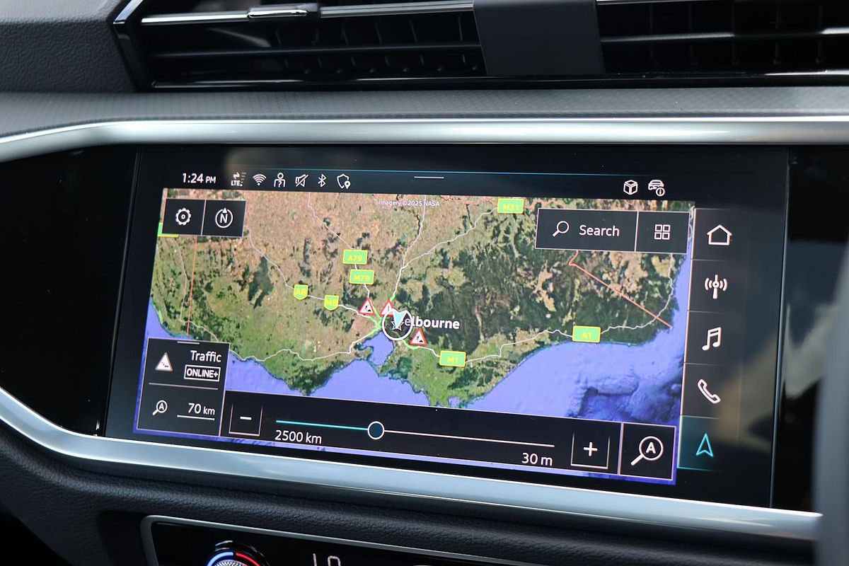 2025 Audi Q3 35 TFSI S line edition F3