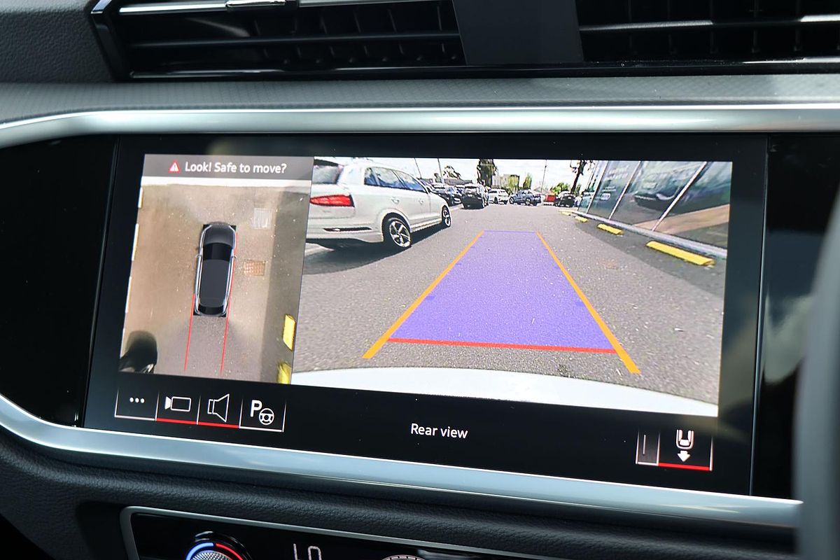 2025 Audi Q3 35 TFSI S line edition F3