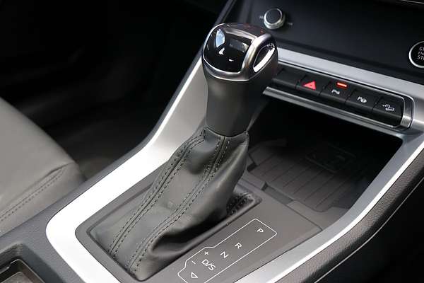 2025 Audi Q3 35 TFSI S line edition F3