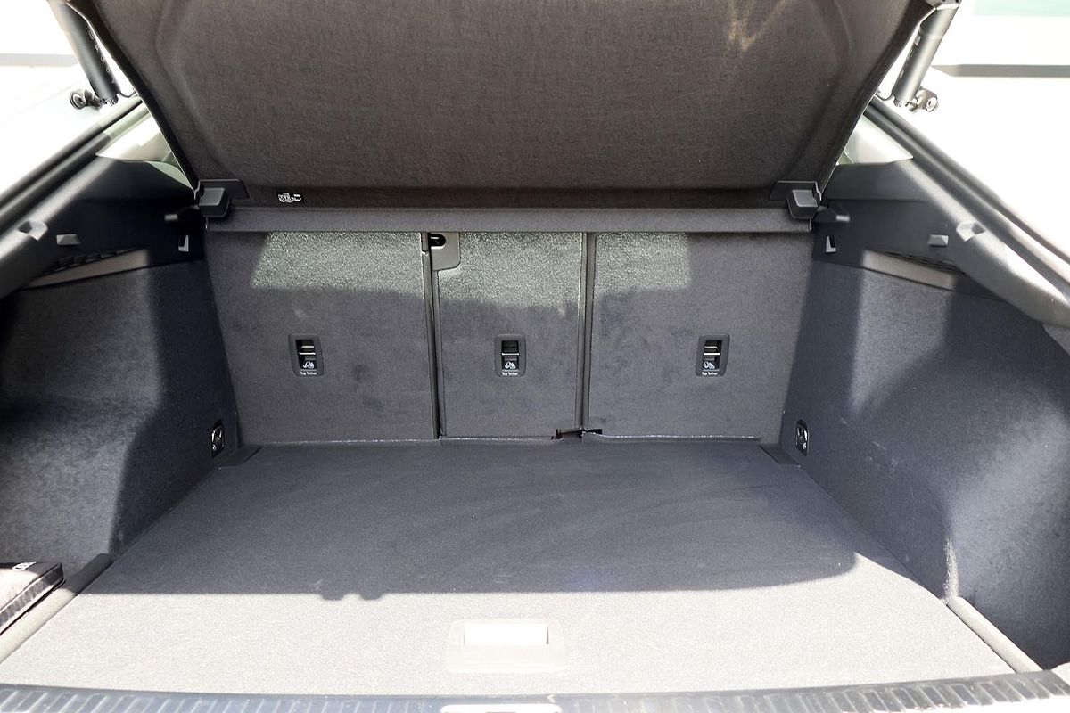 2025 Audi Q3 35 TFSI S line edition F3