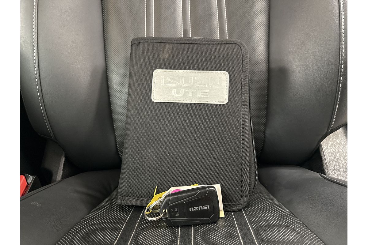 2021 Isuzu MU-X LS-T