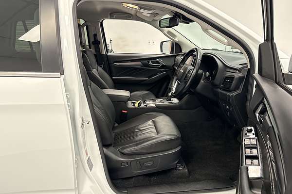 2021 Isuzu MU-X LS-T