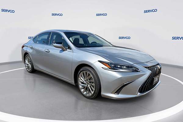 2022 Lexus ES Luxury