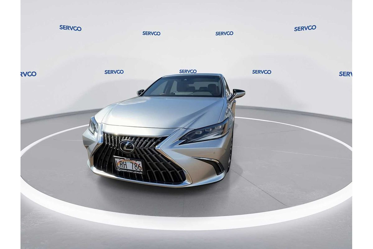 2022 Lexus ES Luxury