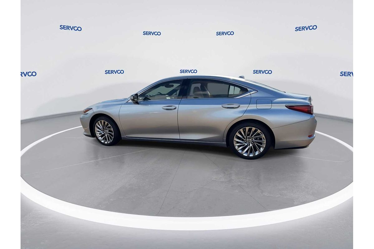 2022 Lexus ES Luxury