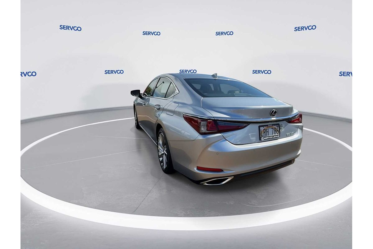 2022 Lexus ES Luxury