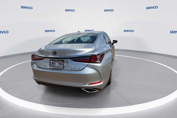 2022 Lexus ES Luxury