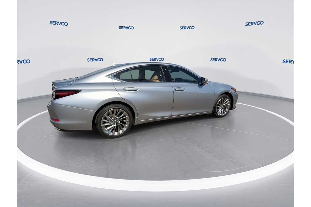 2022 Lexus ES Luxury