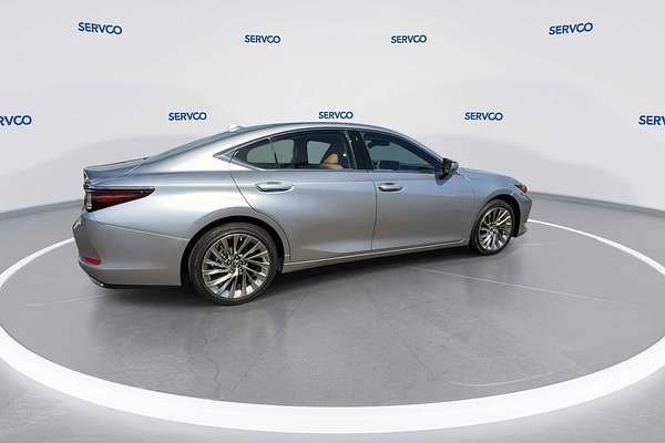 2022 Lexus ES Luxury
