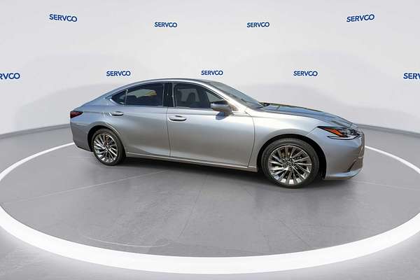 2022 Lexus ES Luxury