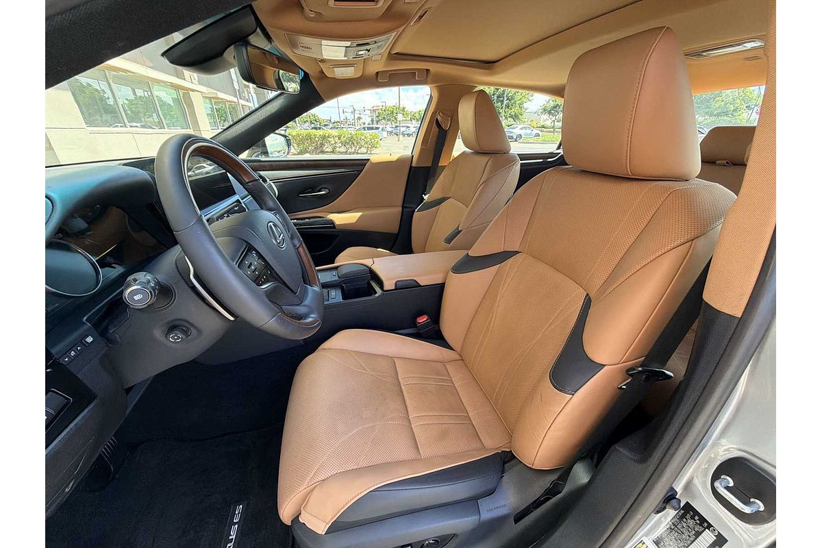 2022 Lexus ES Luxury